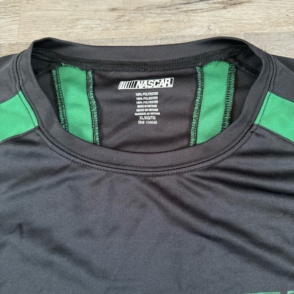 Dale Earnhardt Jr NASCAR Jersey t shirt
Black green mens XL 23x28
Normal wear - Picture 6 of 6